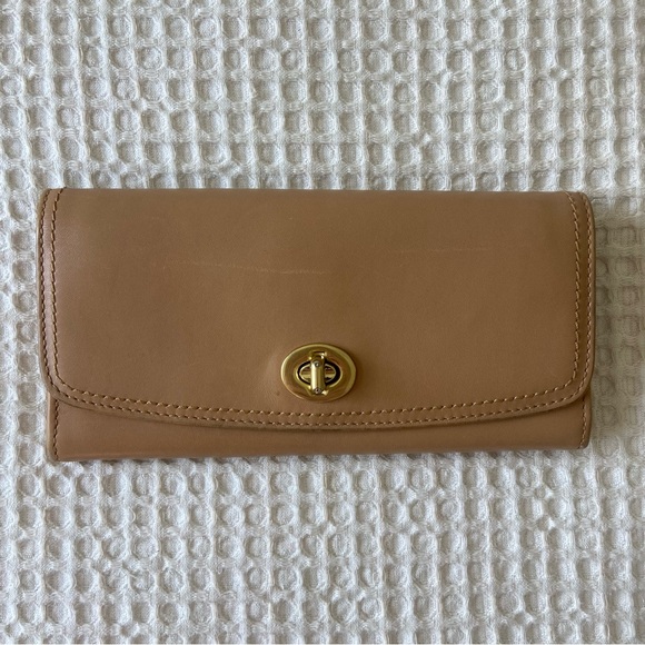 Coach Wallet - Picture 1 of 5